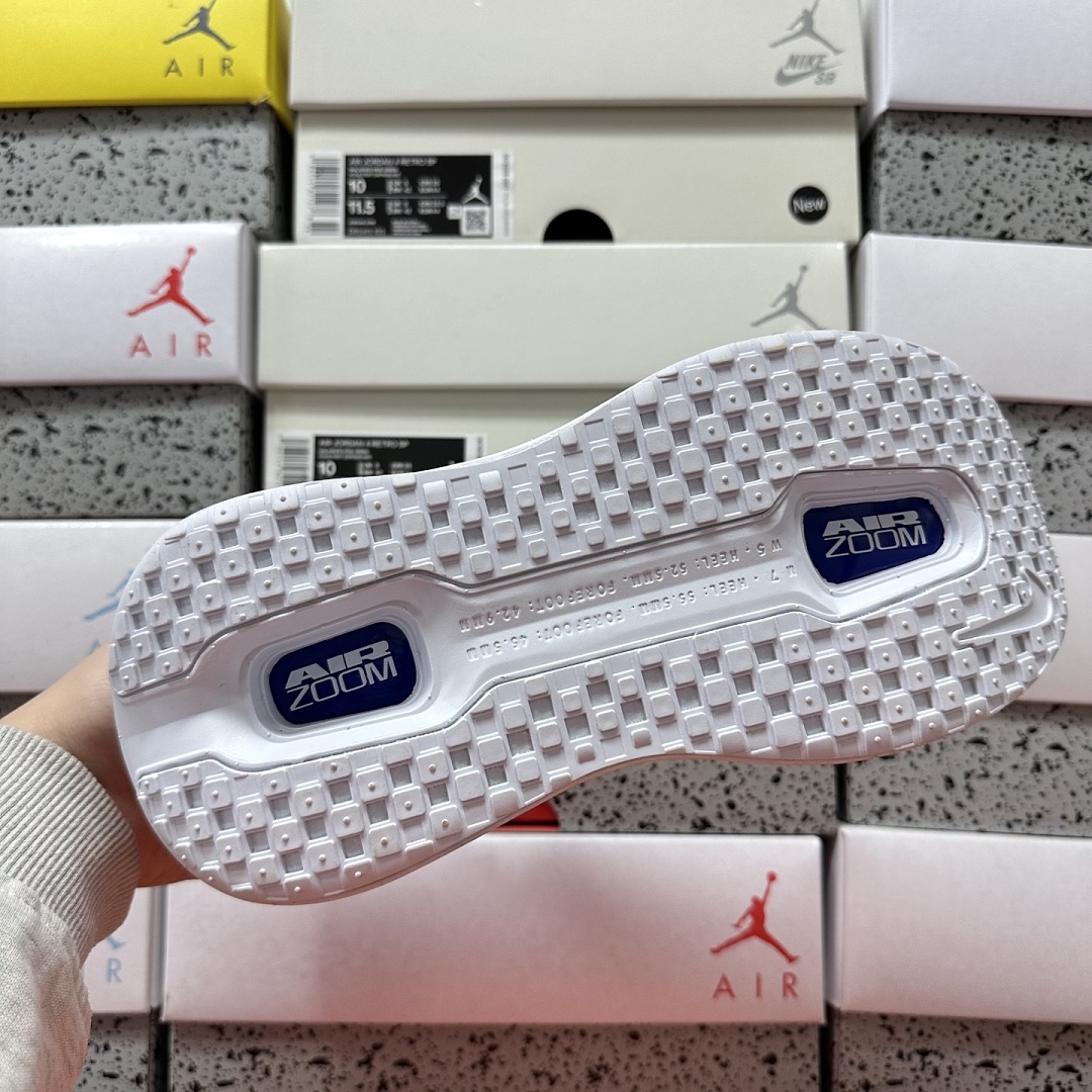Nike Vomero Premium HQ2050-566 - Image 8