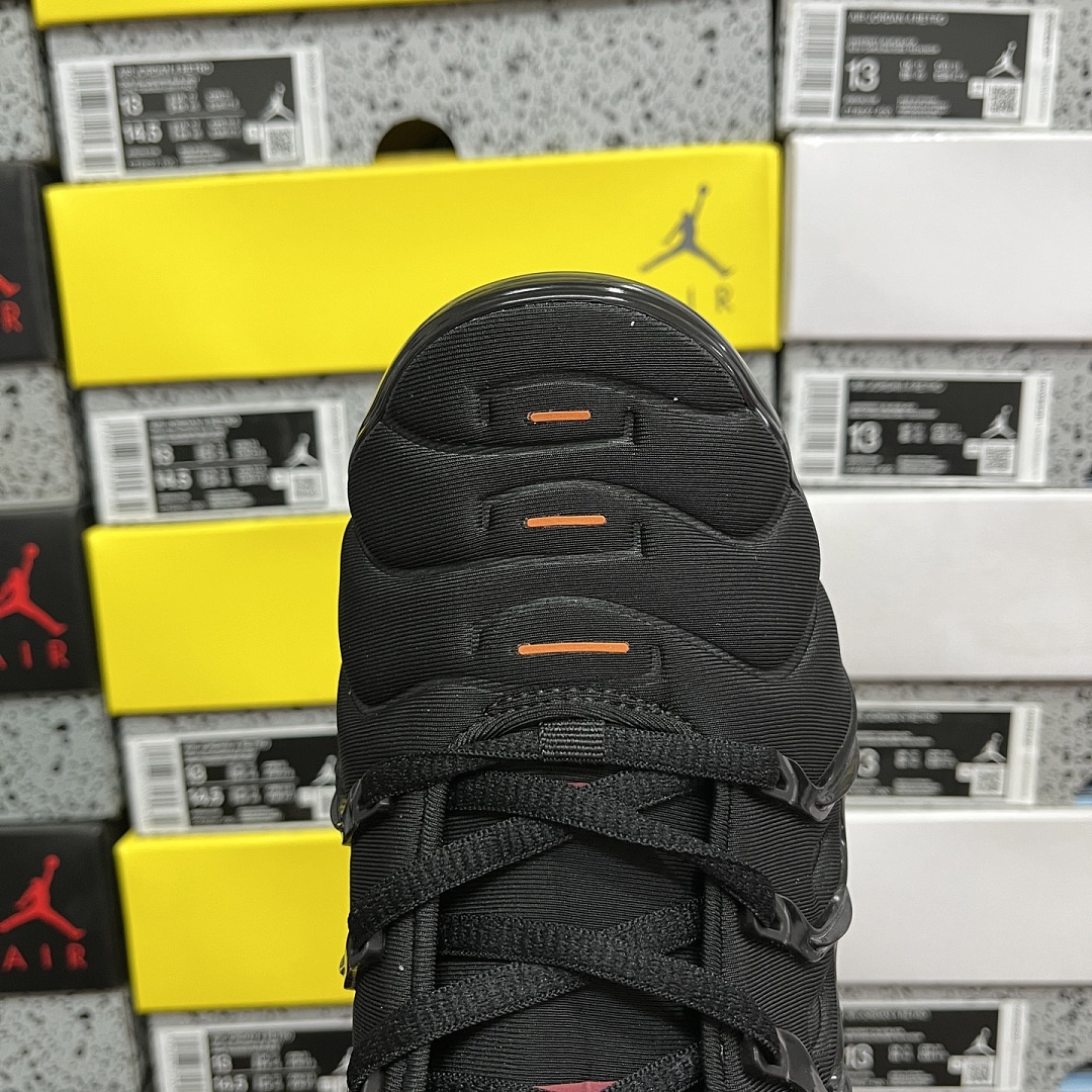 Nike Air VaporMax Plus Black Light Smoke Grey Magma (Orange) - Image 4