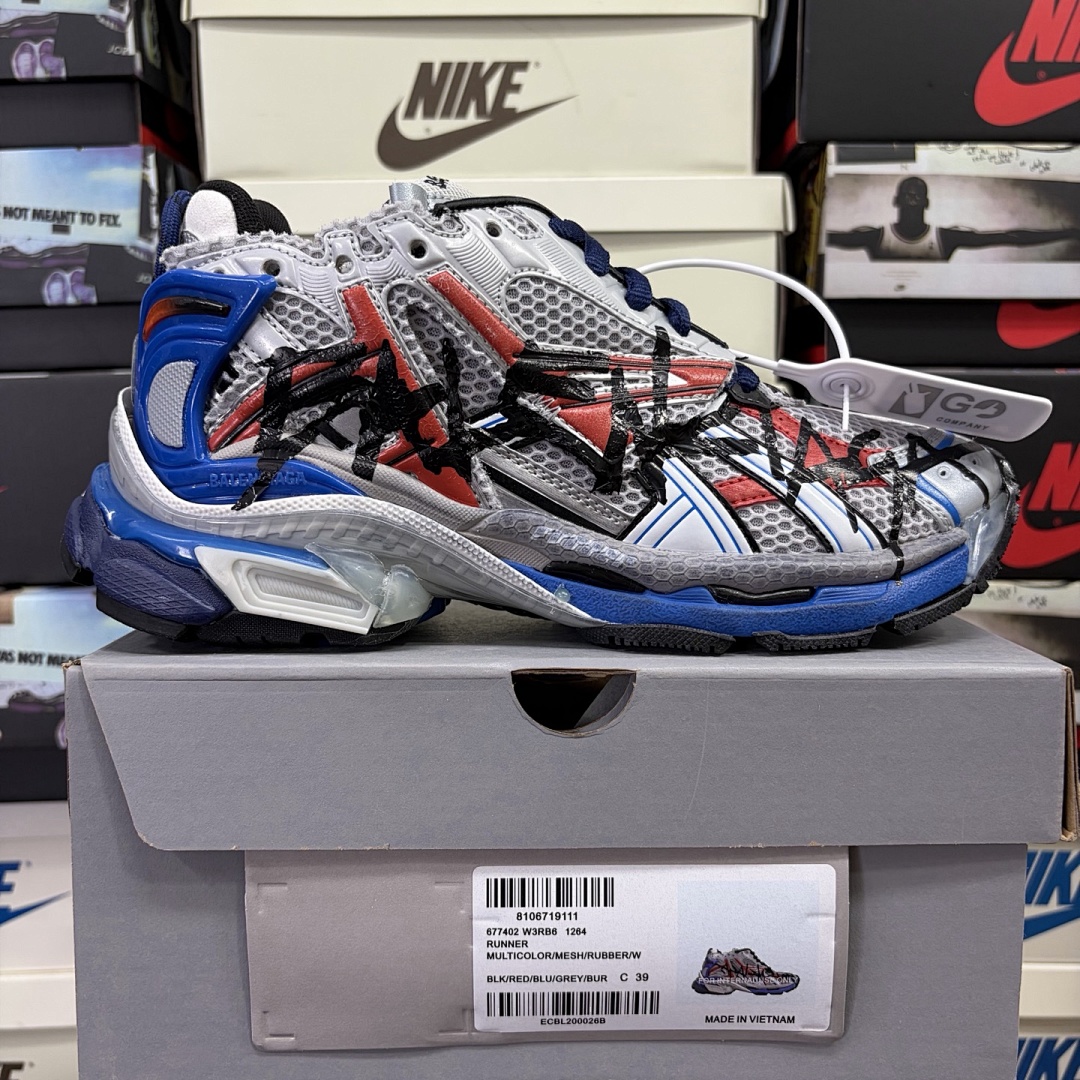 Balenciaga BLCG Runner7.0 - Image 31