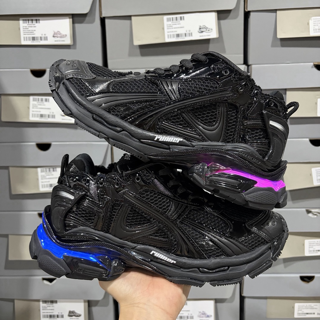 Balenciaga Runner 7 Gen (Black LED) - Image 5