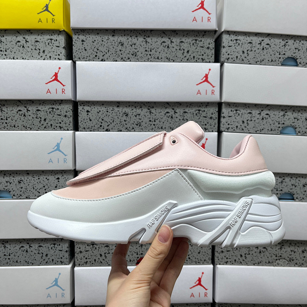 On Running Raf Simons Antei Low Top - Image 4