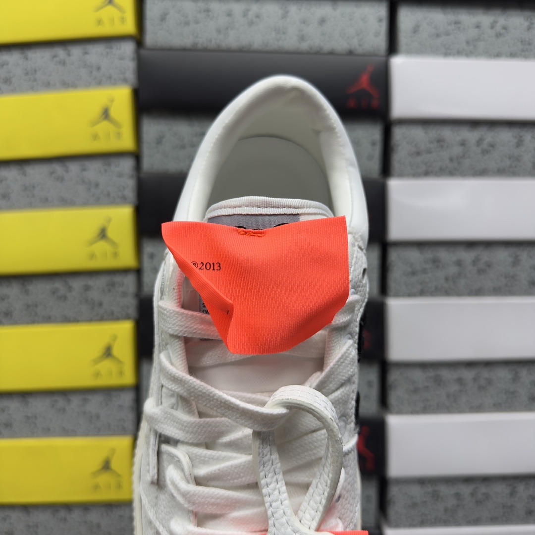 Off-White 3.0 Off Court Low - Image 9