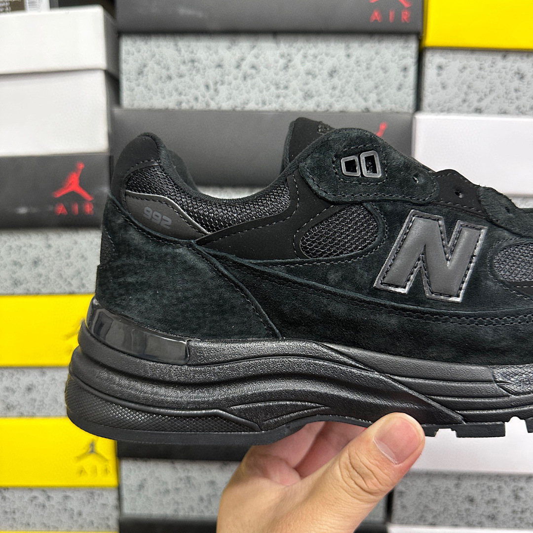 New Balance 992 (Triple Black) - Image 6