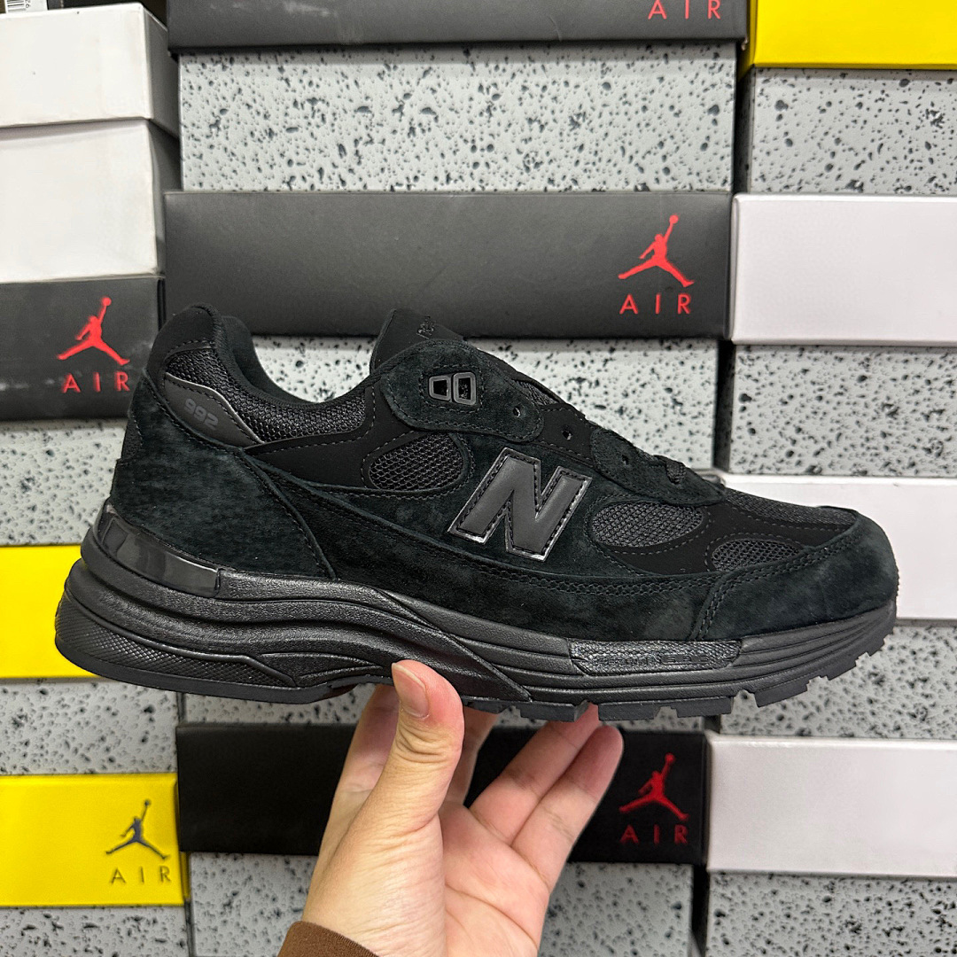 New Balance 992 (Triple Black) - Image 10