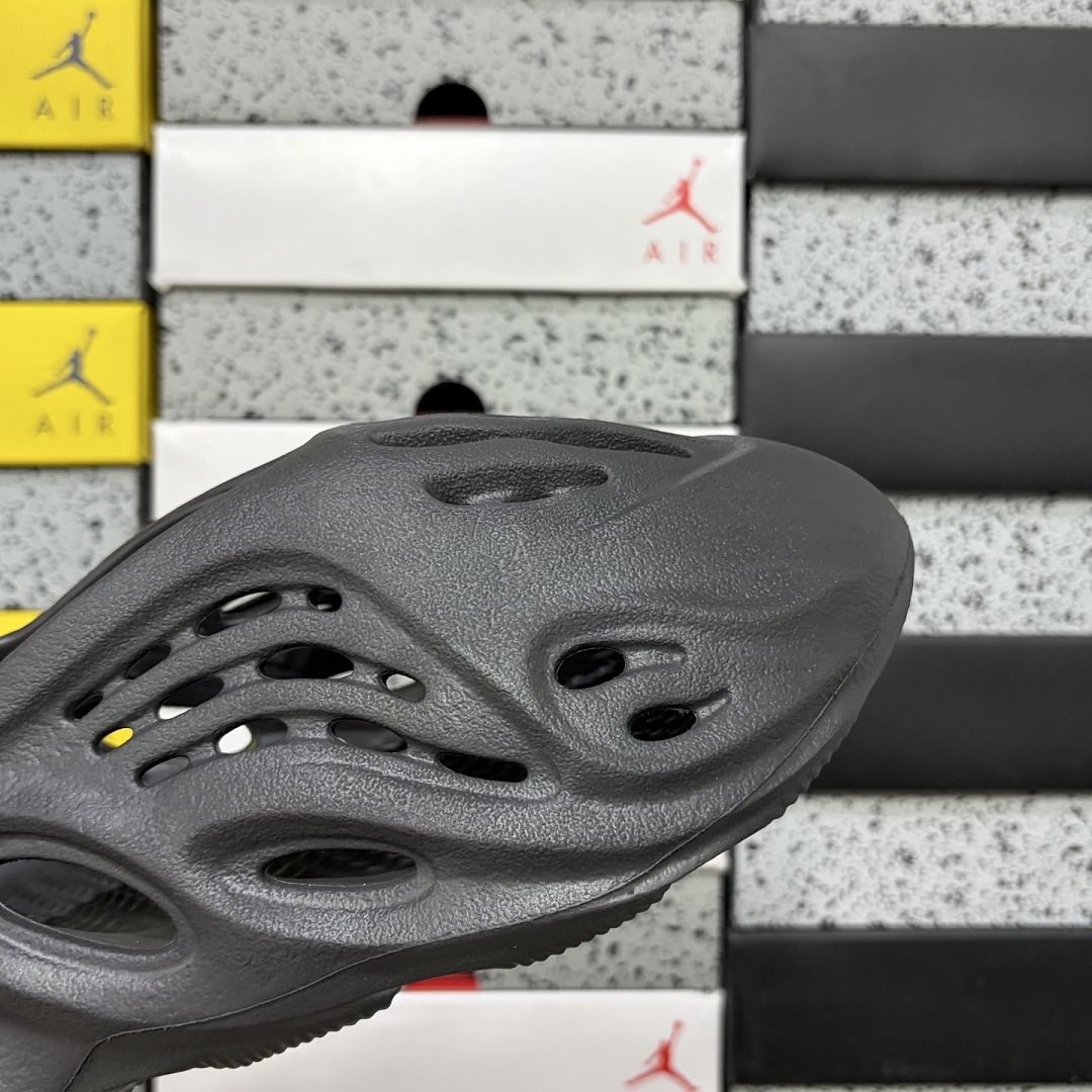 Adidas Yeezy Foam RNR Onyx Clogs - Image 10