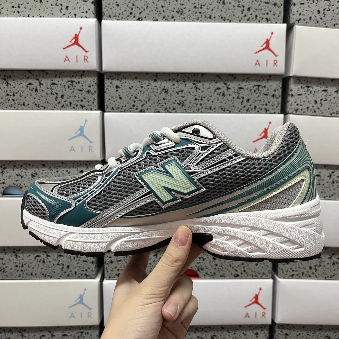 New Balance 740V2 Silver Metallic New Spruce - Image 4
