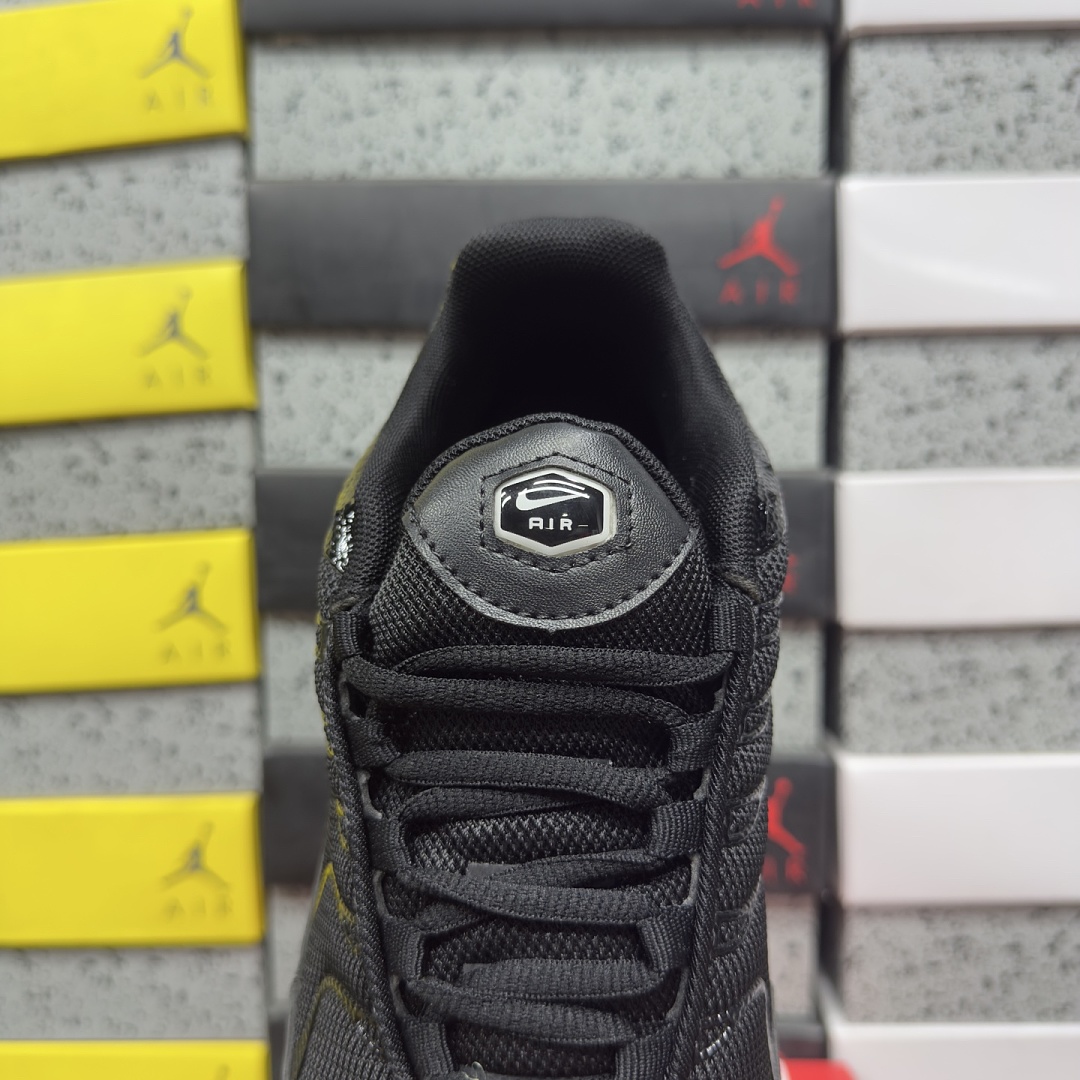 Nike Air Max Plus Triple Black 604133-050 - Image 2