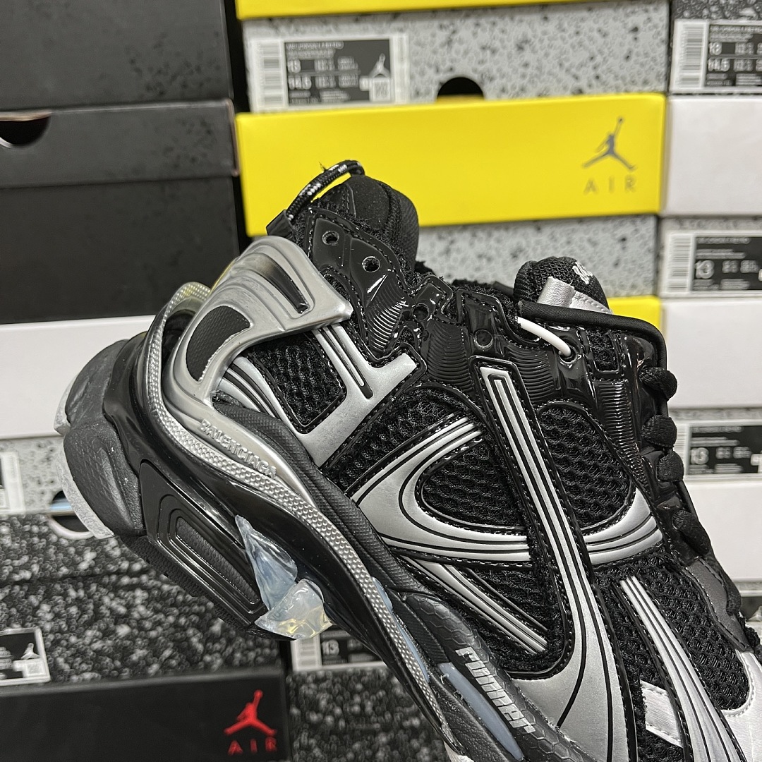 Balenciaga BLCG Runner 7.5 - Image 7