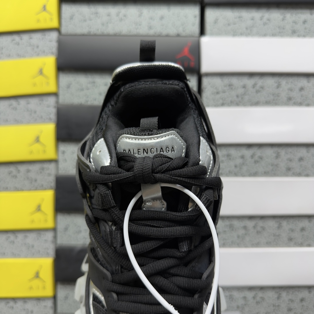 Balenciaga BLCG Track 1123 (Black White) - Image 2