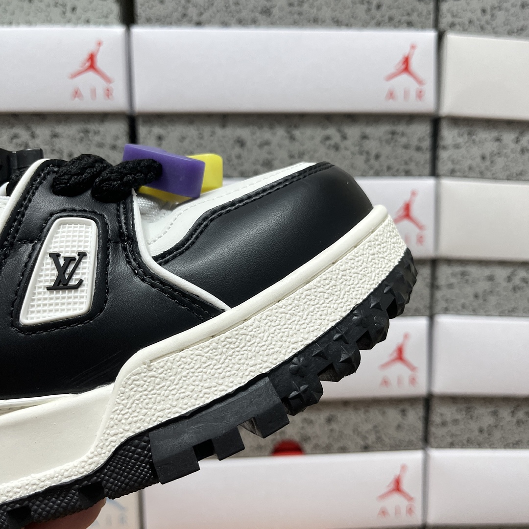 Louis Vuitton Trainer Maxi (White Black) - Image 6