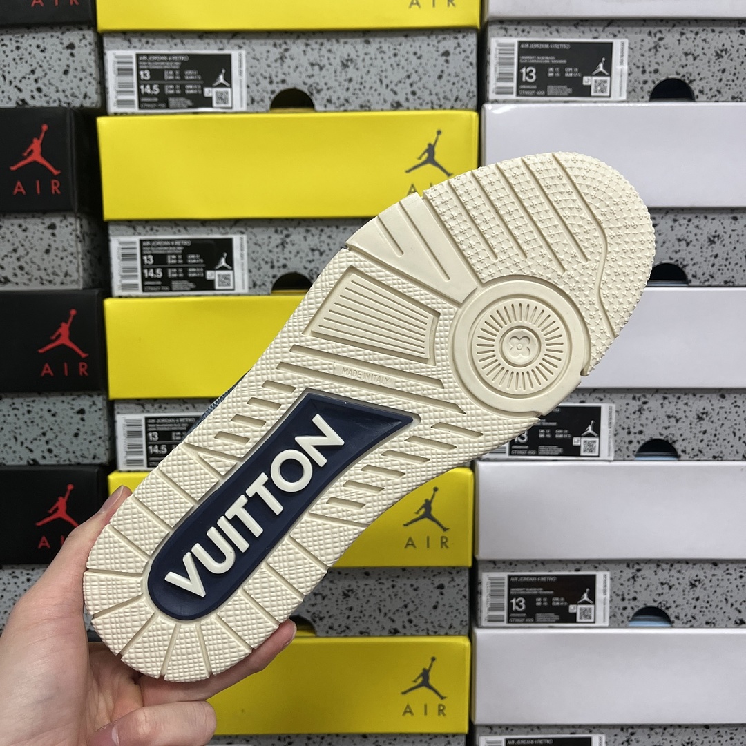 Louis Vuitton Trainer 1-07 - Image 8