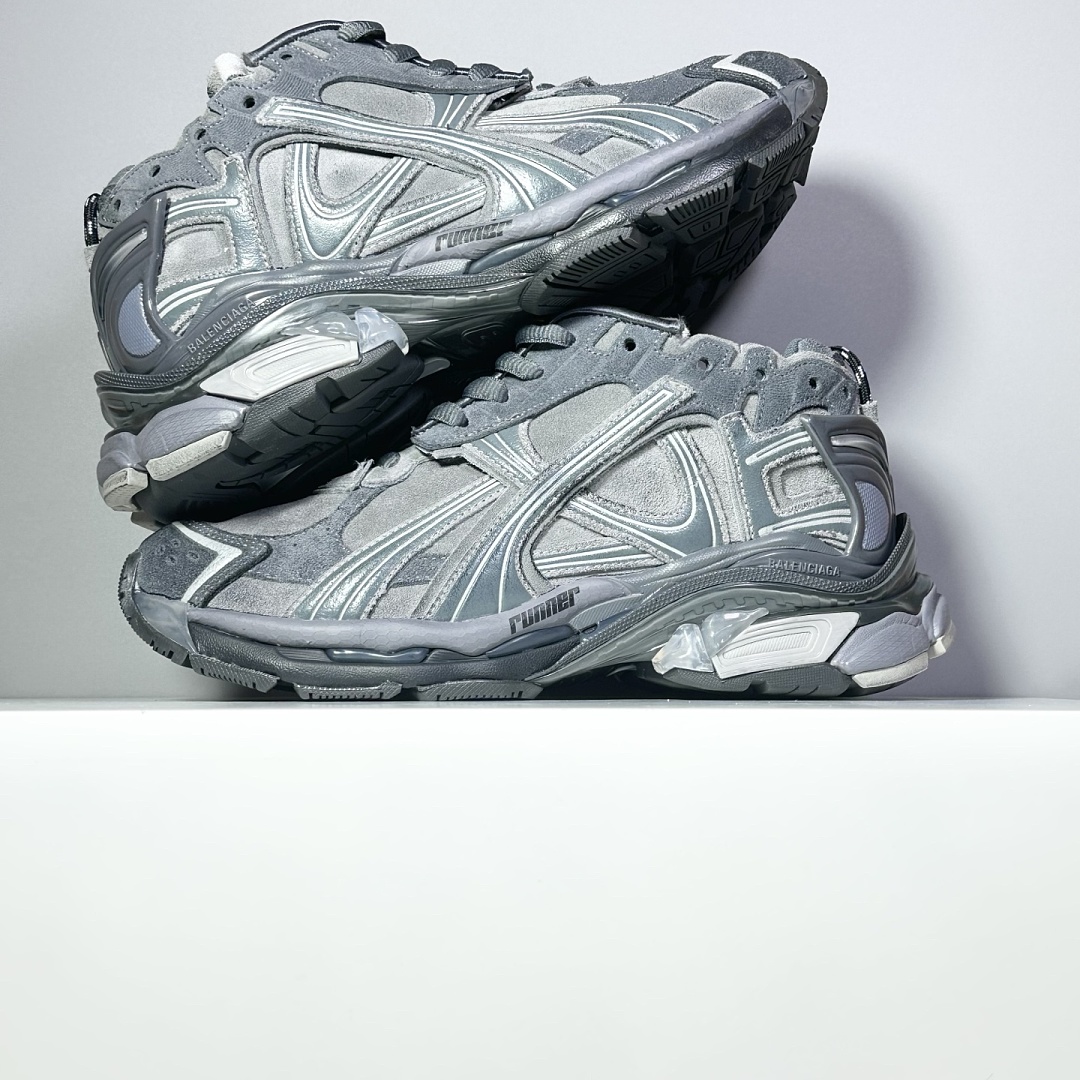 Balenciaga BLCG Runner 7.5 - Image 3