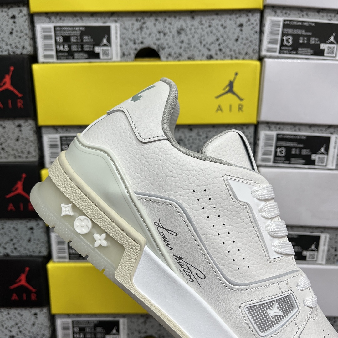 Louis Vuitton Trainer V2-03 - Image 7