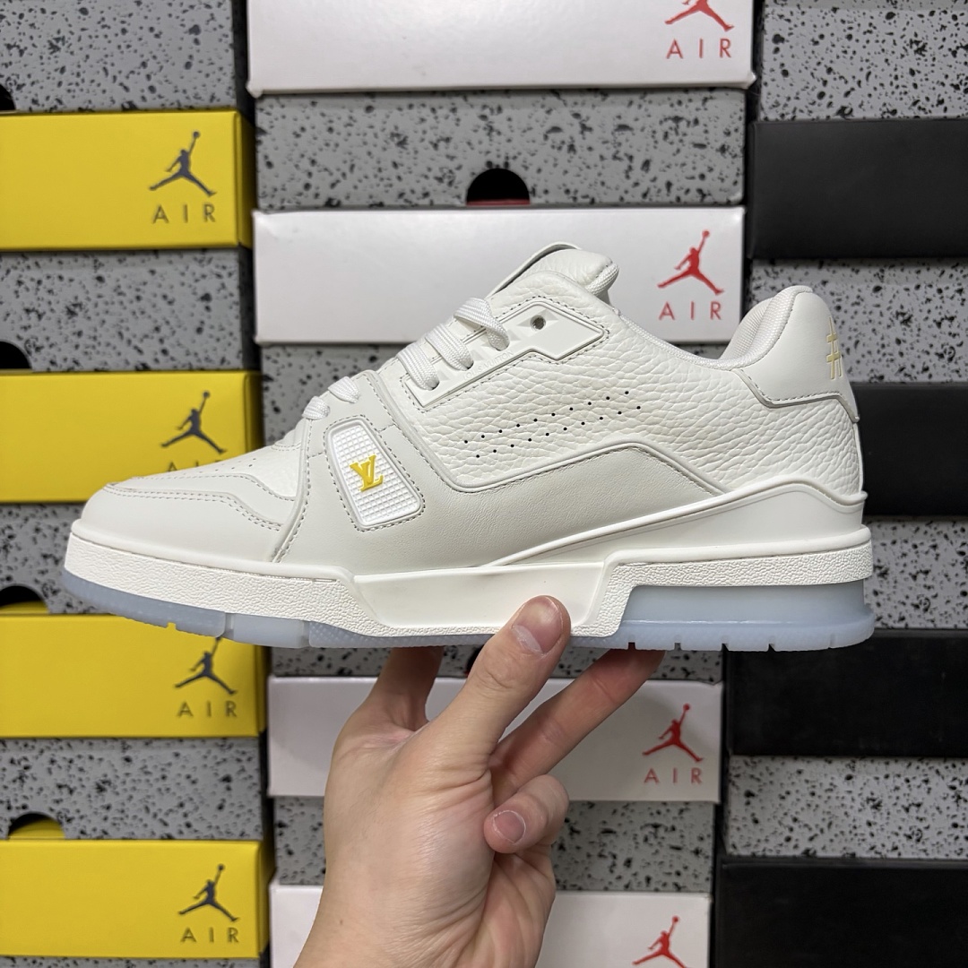 Louis Vuitton Trainer - Image 8