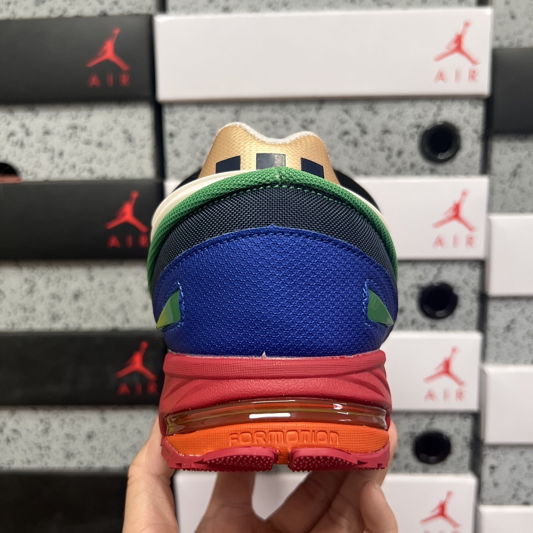On Running Response Trail 2 Raf Simons - Image 4