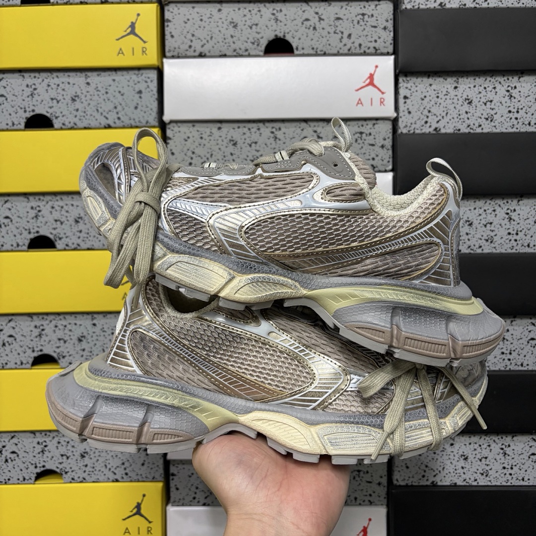 Balenciaga BLCG 3XL - Image 10