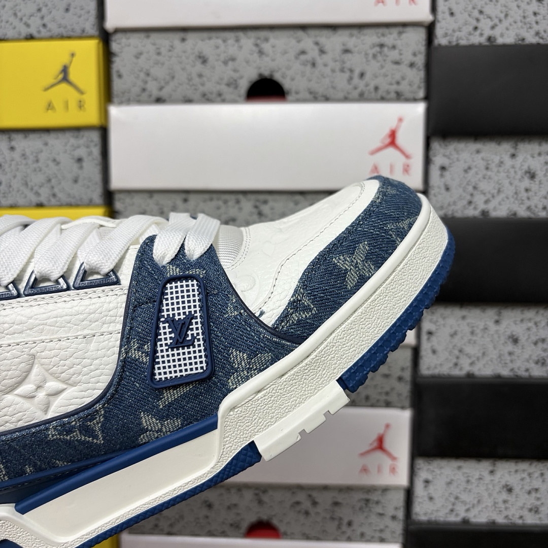 Louis Vuitton Trainer - Image 2
