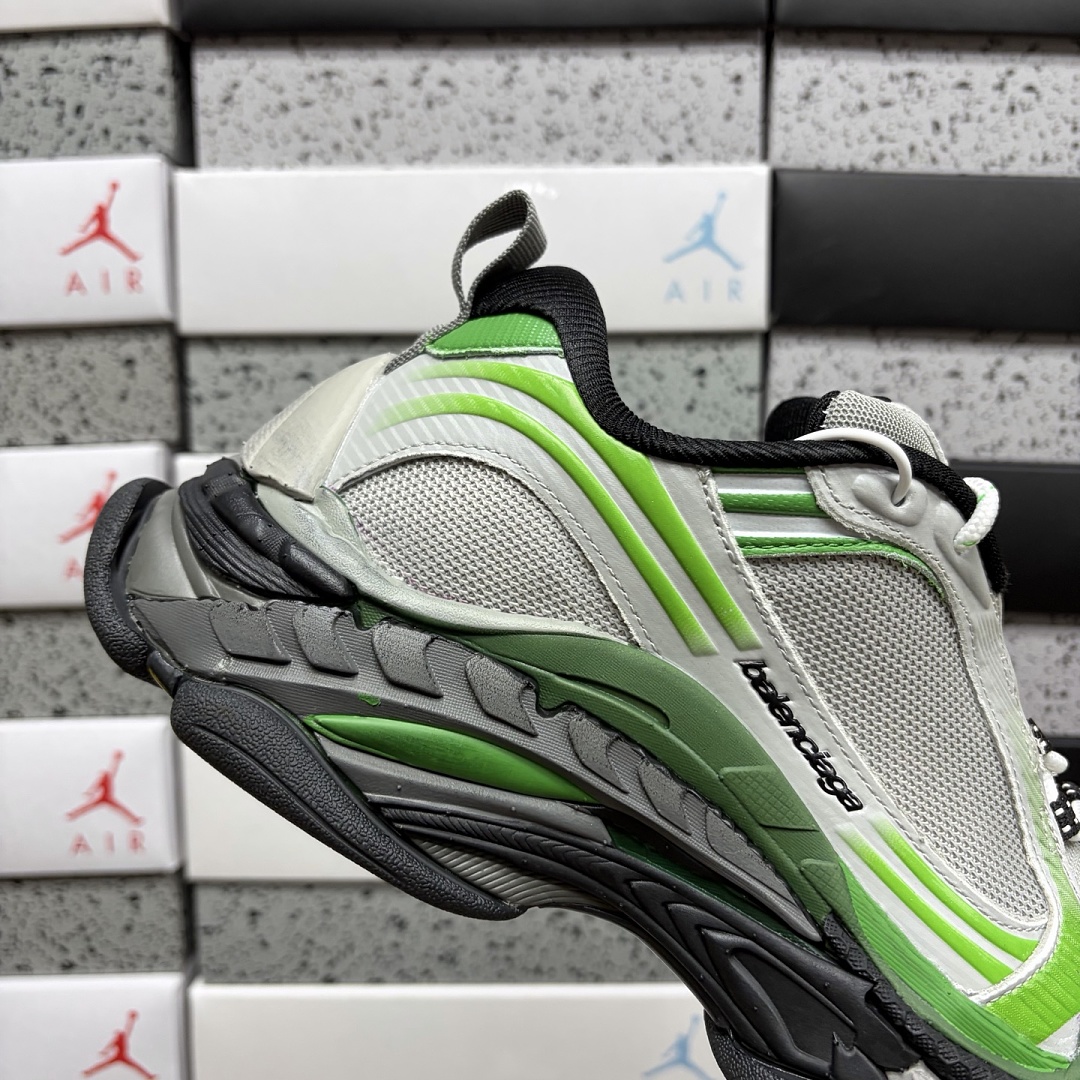 Balenciaga Triple S 2 - Image 3