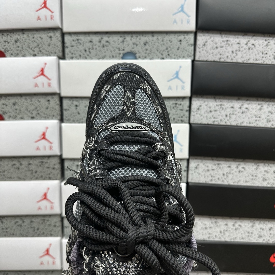 Louis Vuitton Skate Sneaker V3-11 - Image 7