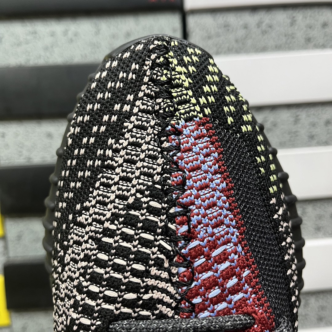 Adidas Yeezy Boost 350 V2 - Image 4