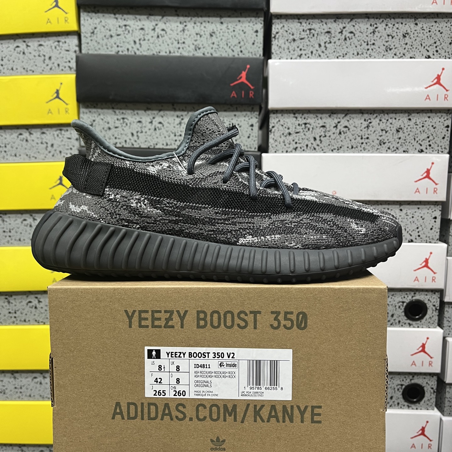 Adidas Yeezy Boost 350 V2 - Image 11
