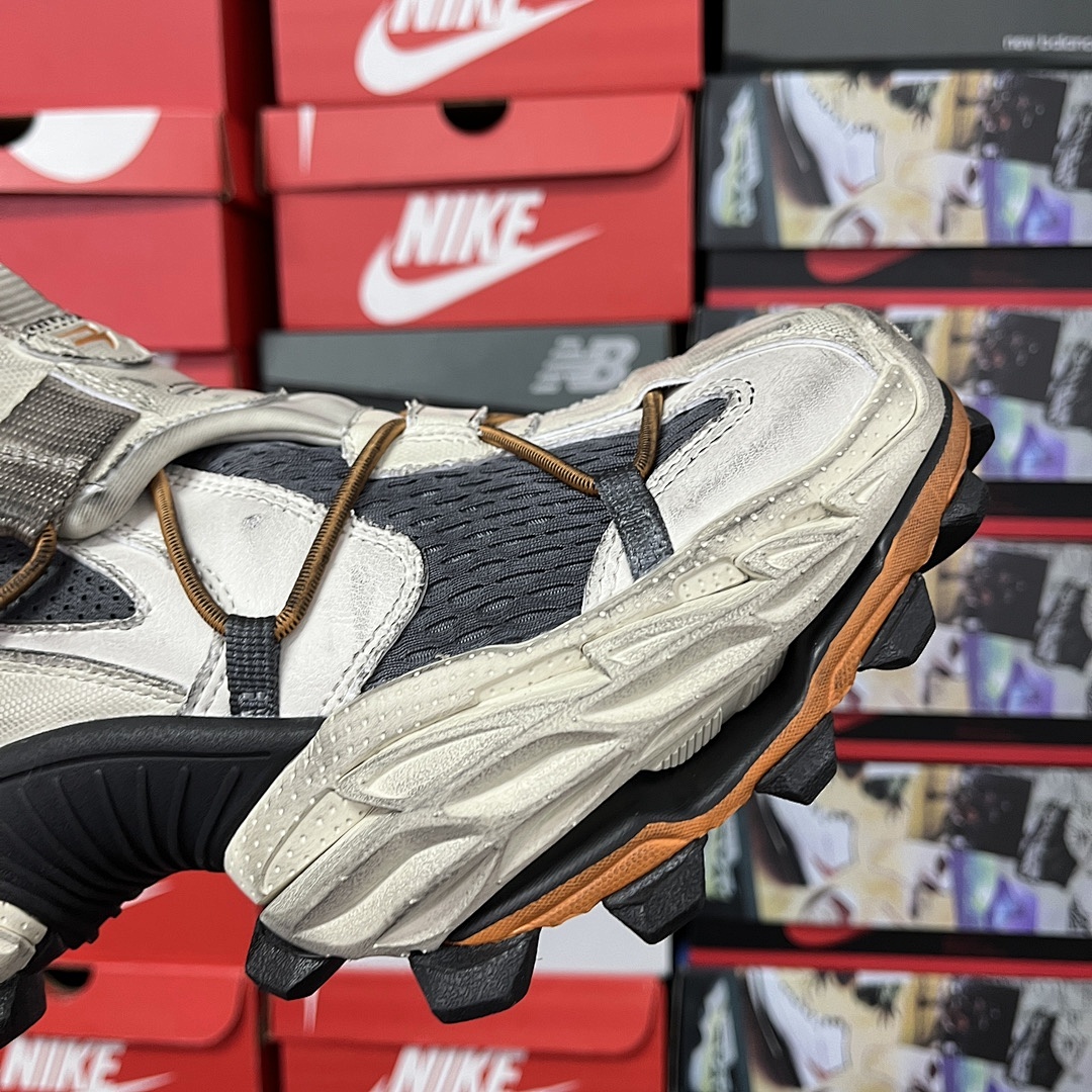 Balenciaga Hike 15 Gen - Image 4