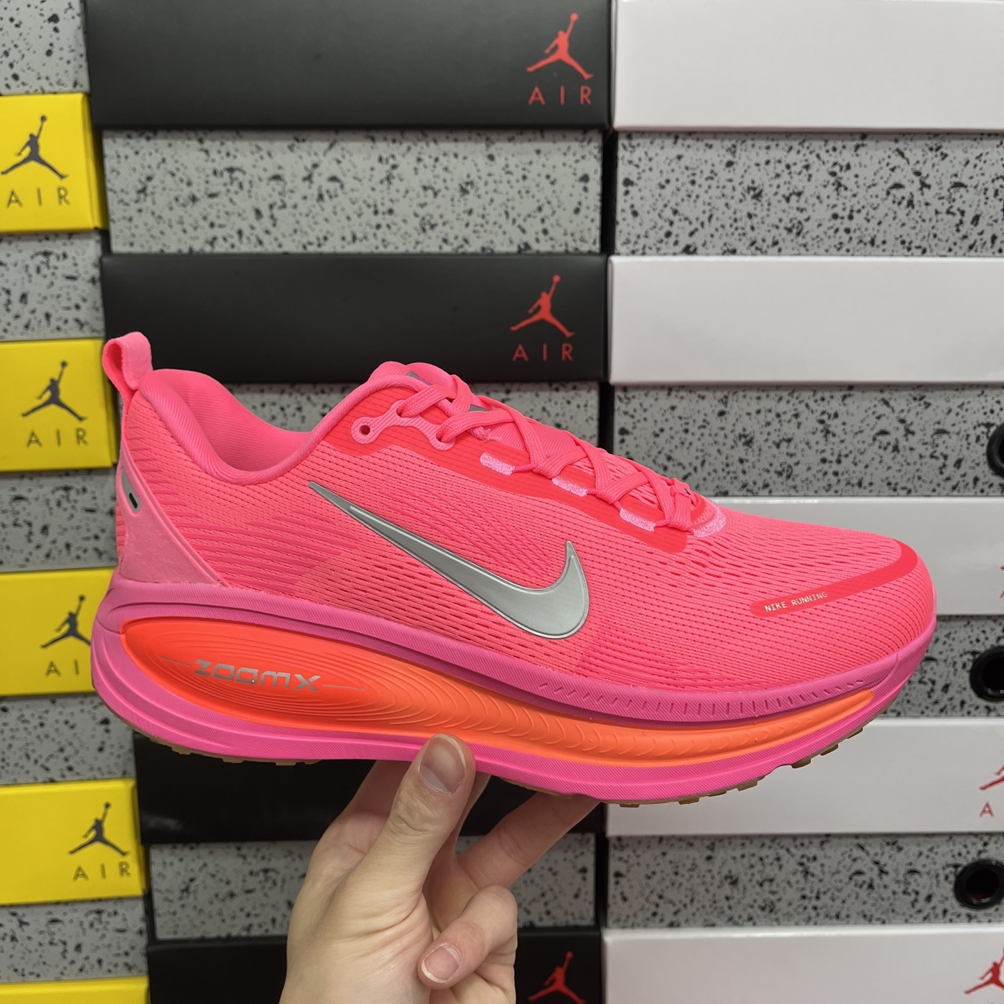 Nike Zoom Vomero - Image 11