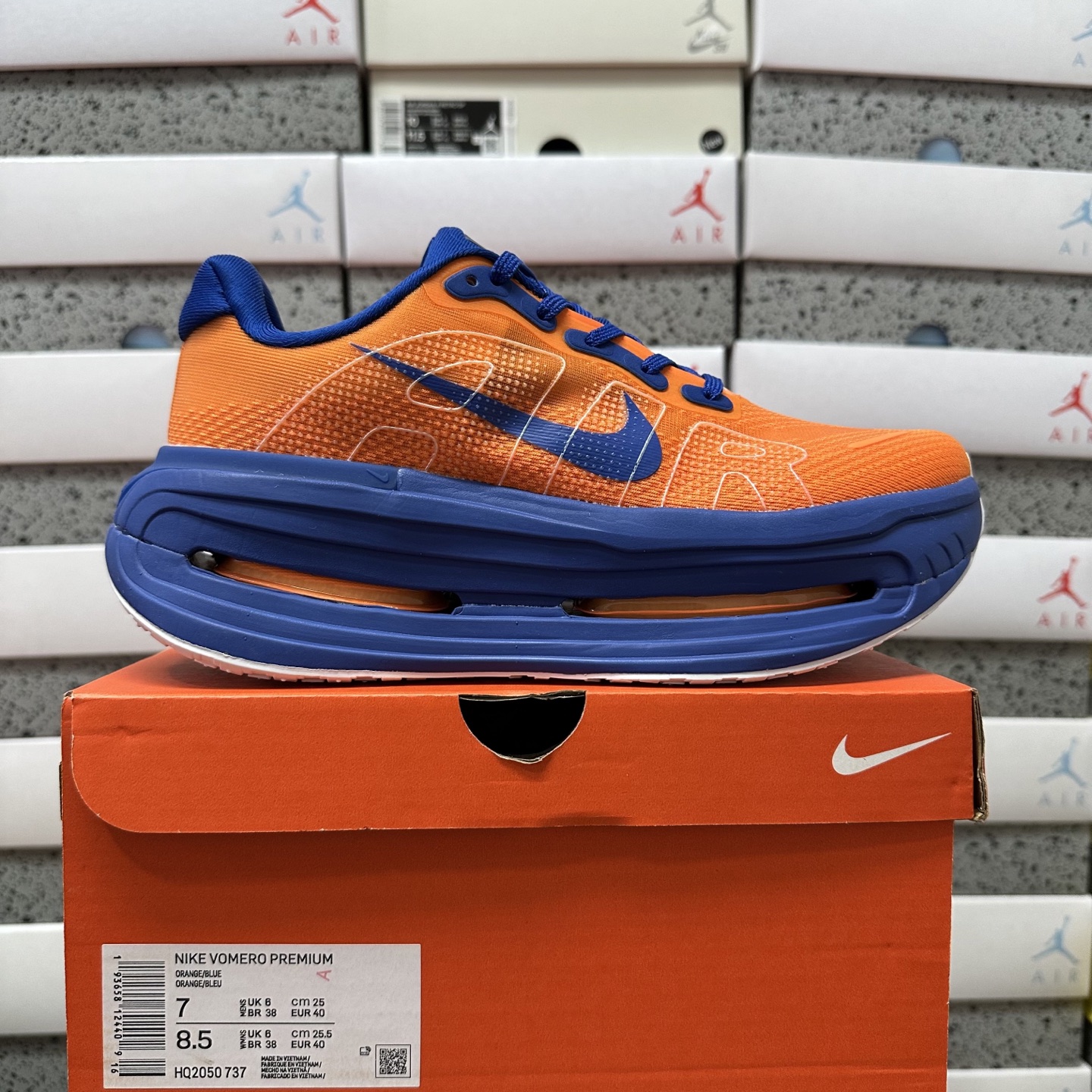 Nike Vomero Premium HQ2050-737 - Image 11