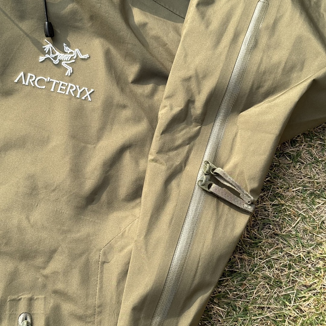 Arc'teryx Beta LT Jacket Tatsu - Image 4