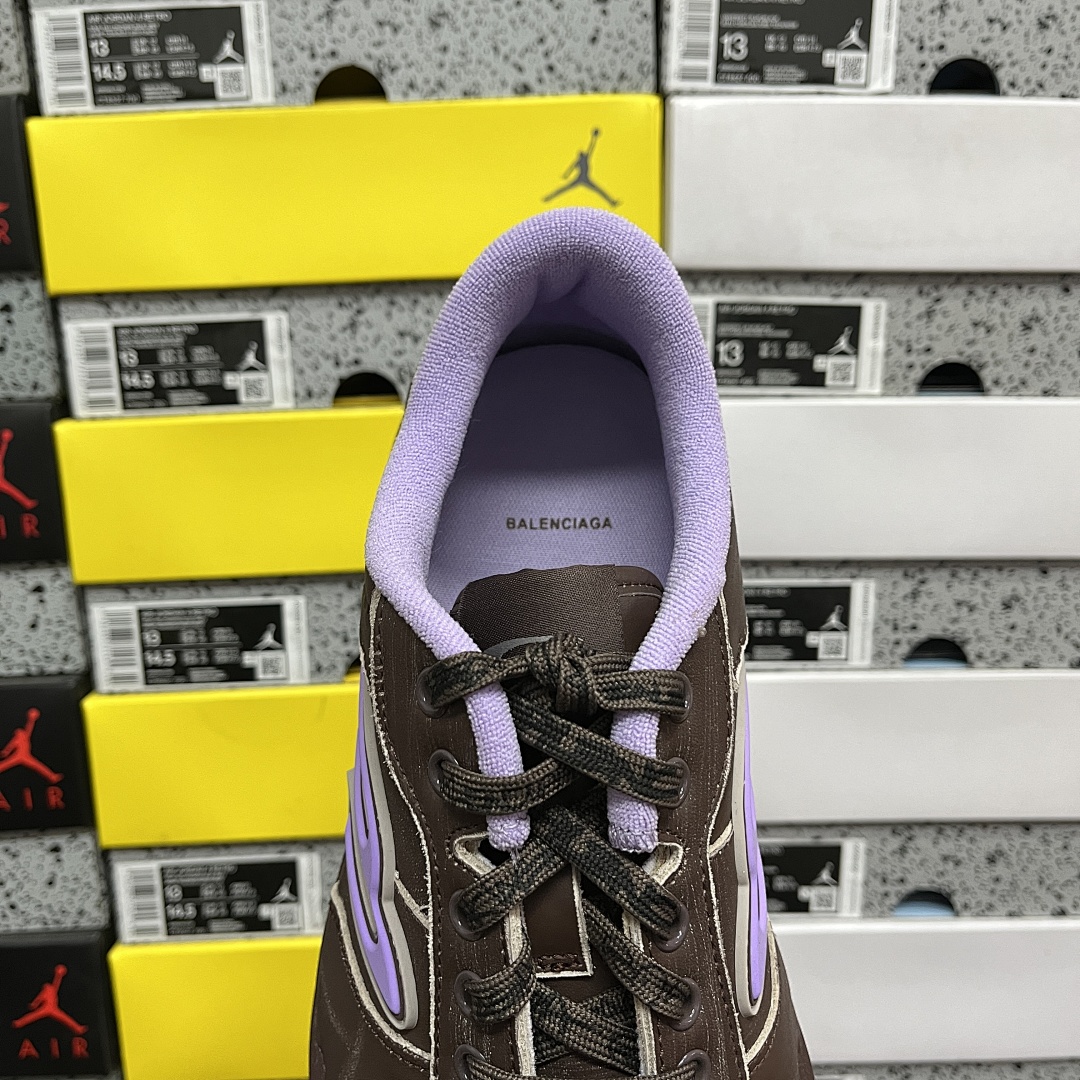 Balenciaga Hamptons Sneakers - Image 4