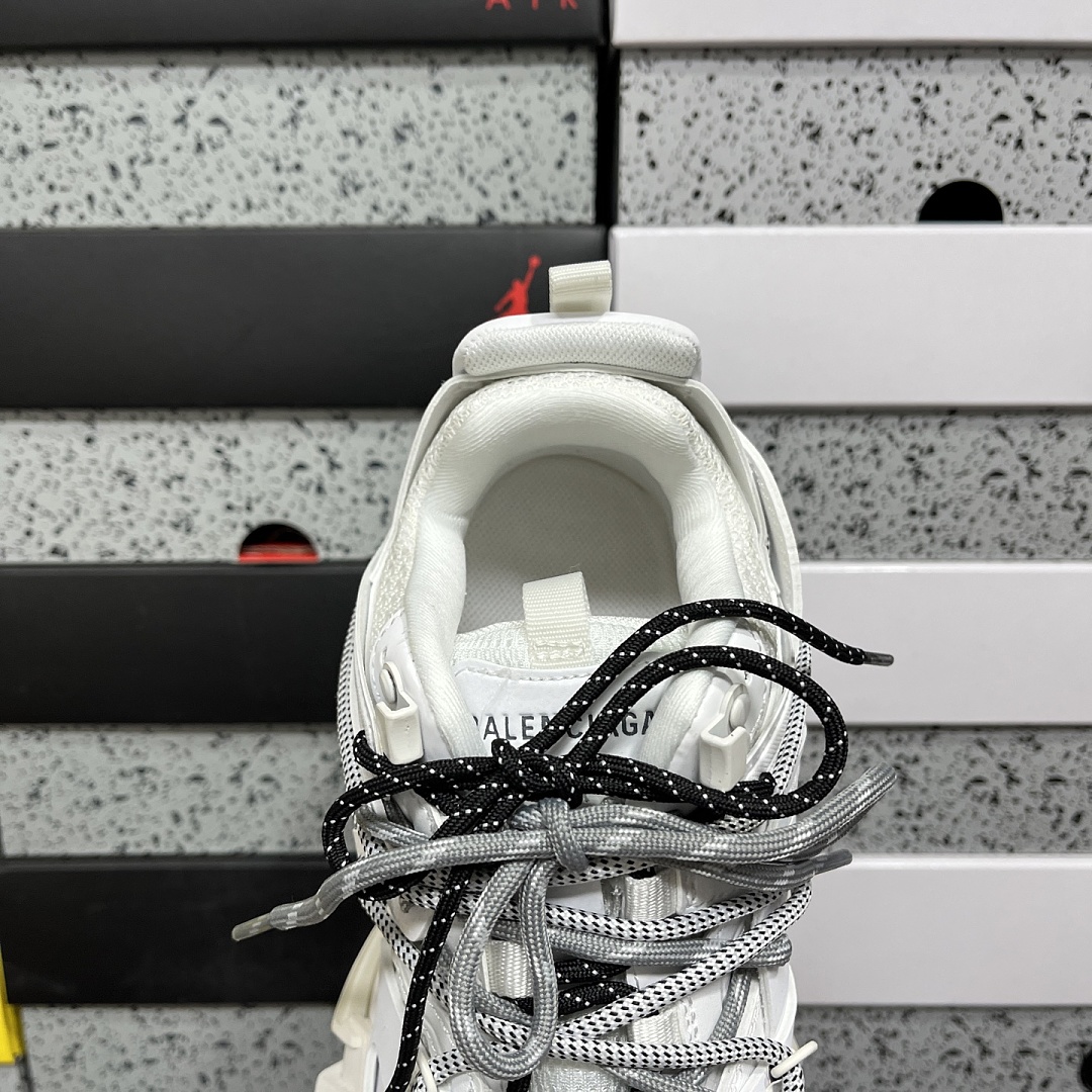 Balenciaga BLCG Track 3.0 - Image 3