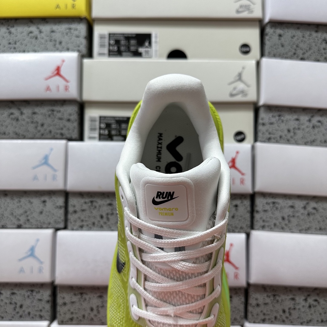 Nike Vomero Premium HQ2050-558 - Image 6