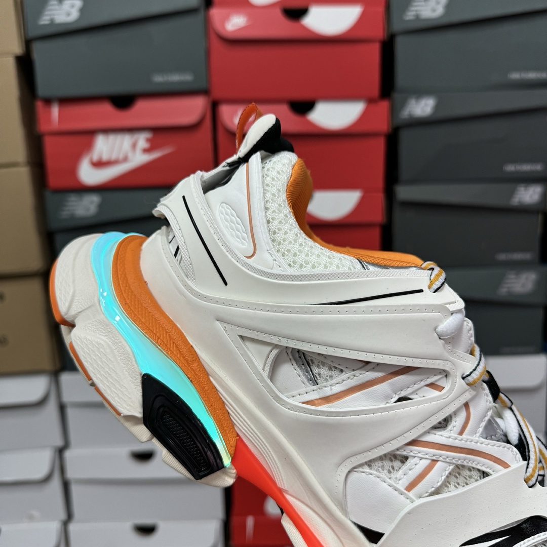 Balenciaga BLCG Track - Image 71