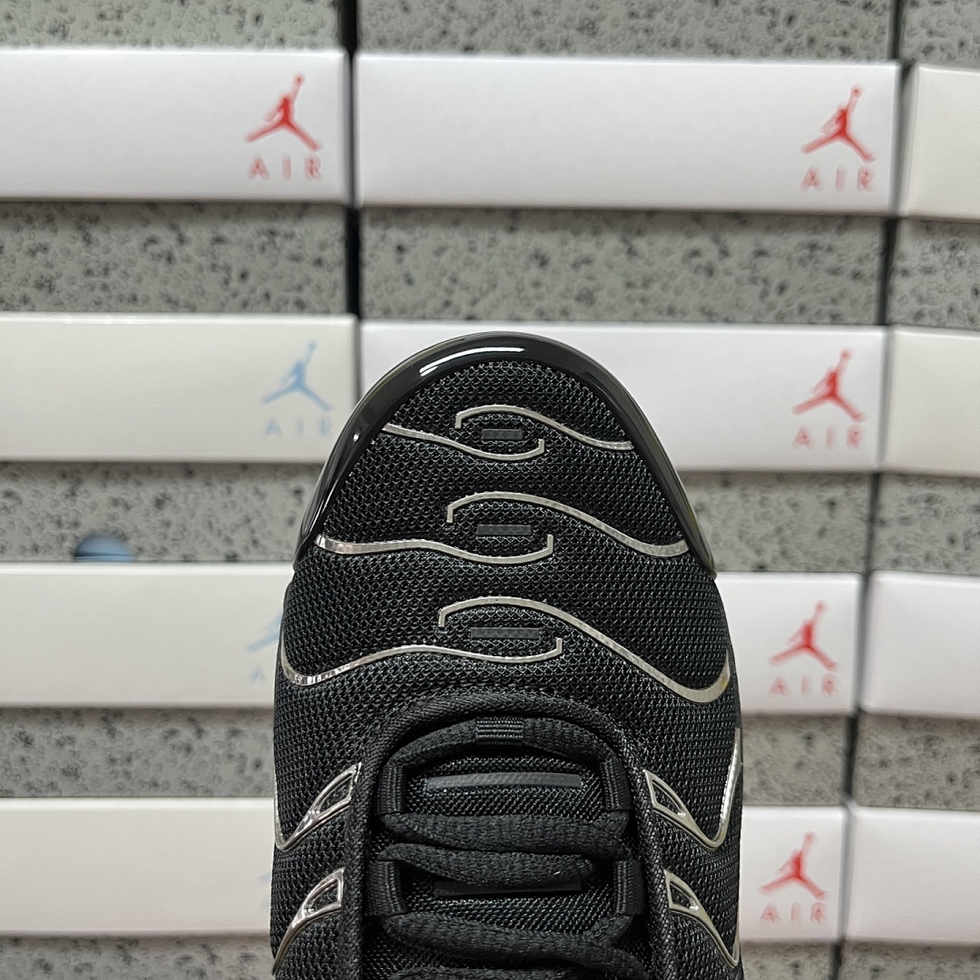 Nike Air Max Plus SE Black Chrome - Image 7