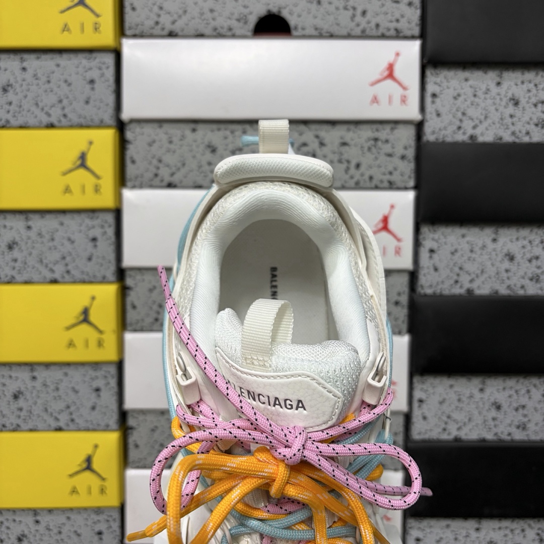 Balenciaga BLCG Track 3.0 - Image 4
