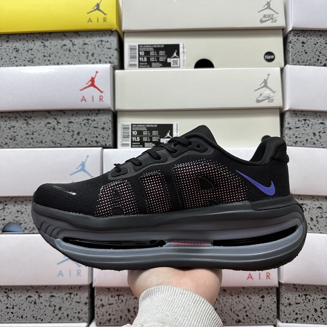 Nike Vomero Premium HQ2050-510 - Image 4