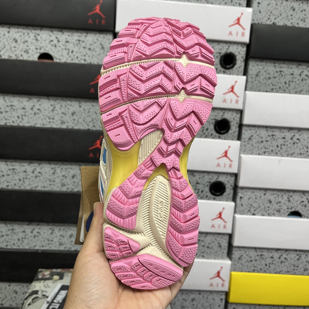 ASICS Gel-Kahana 8 1012A978-100 (Pink Blue) - Image 3
