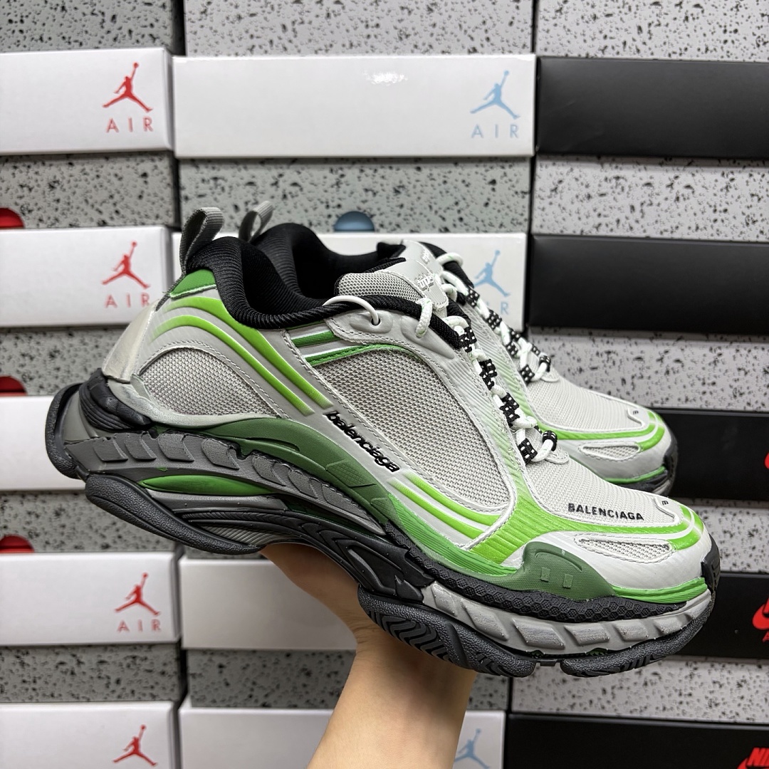 Balenciaga Triple S 2 - Image 12