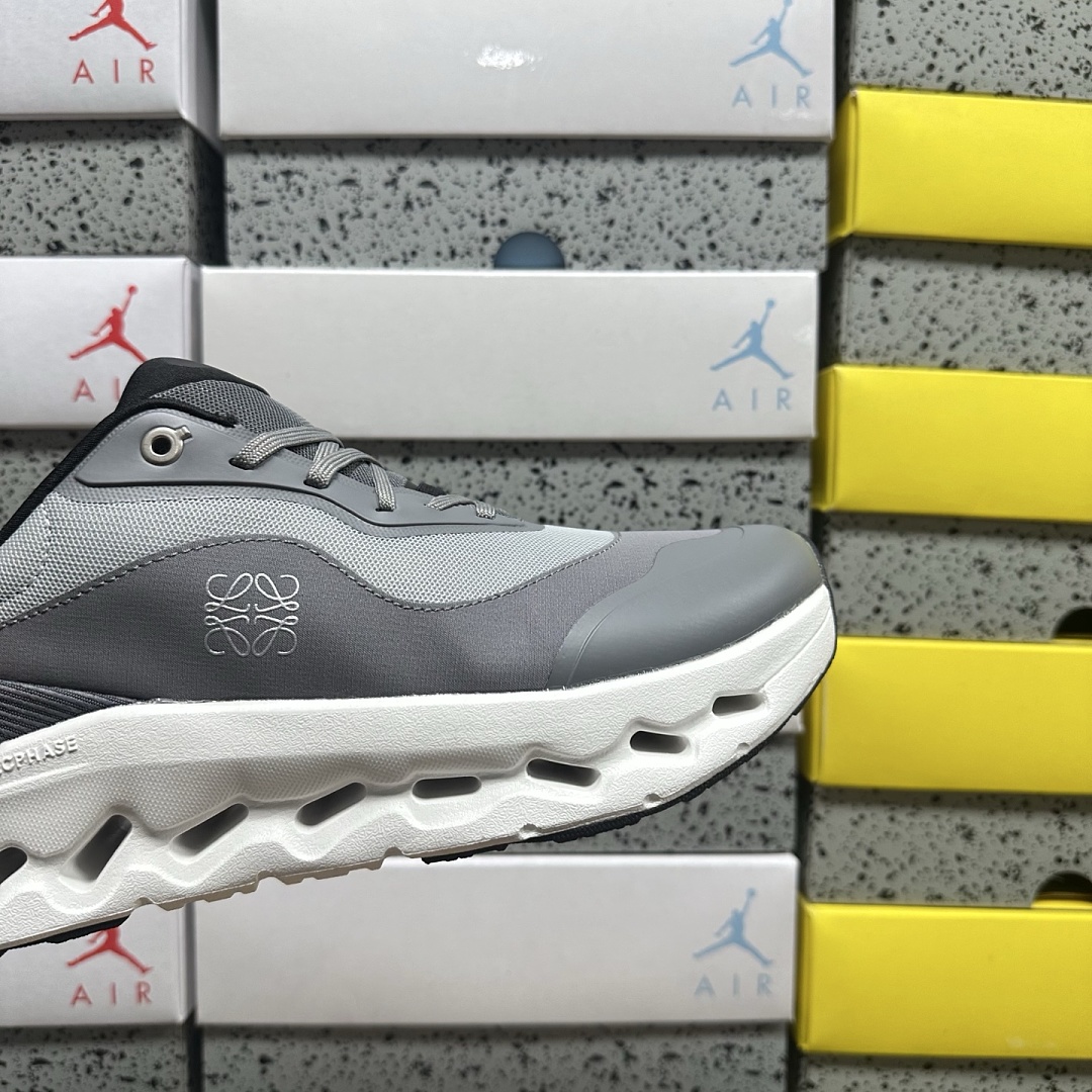 On Running Cloudtilt 2 LOEWE (Grey) - Image 4