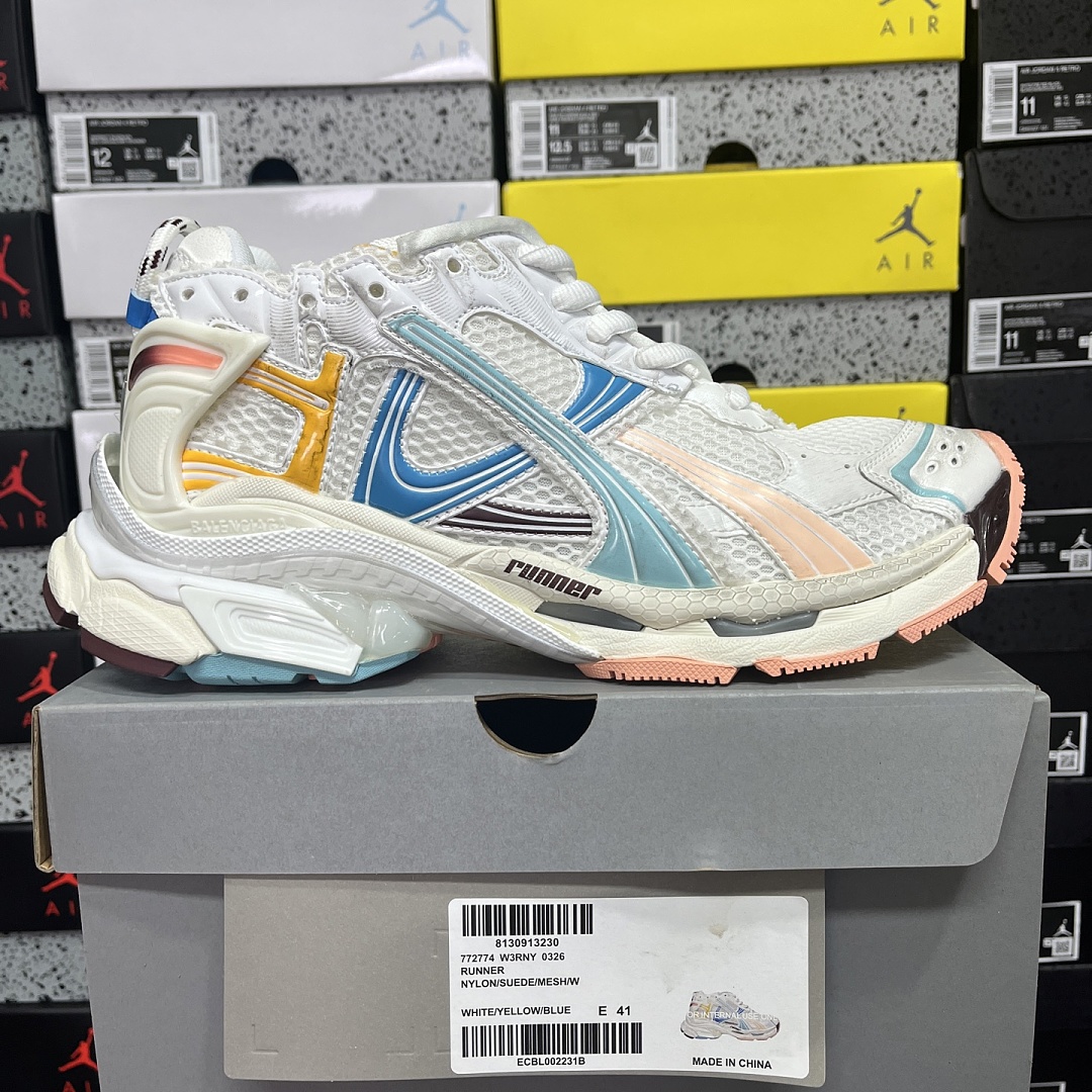 Balenciaga BLCG Runner 7.5