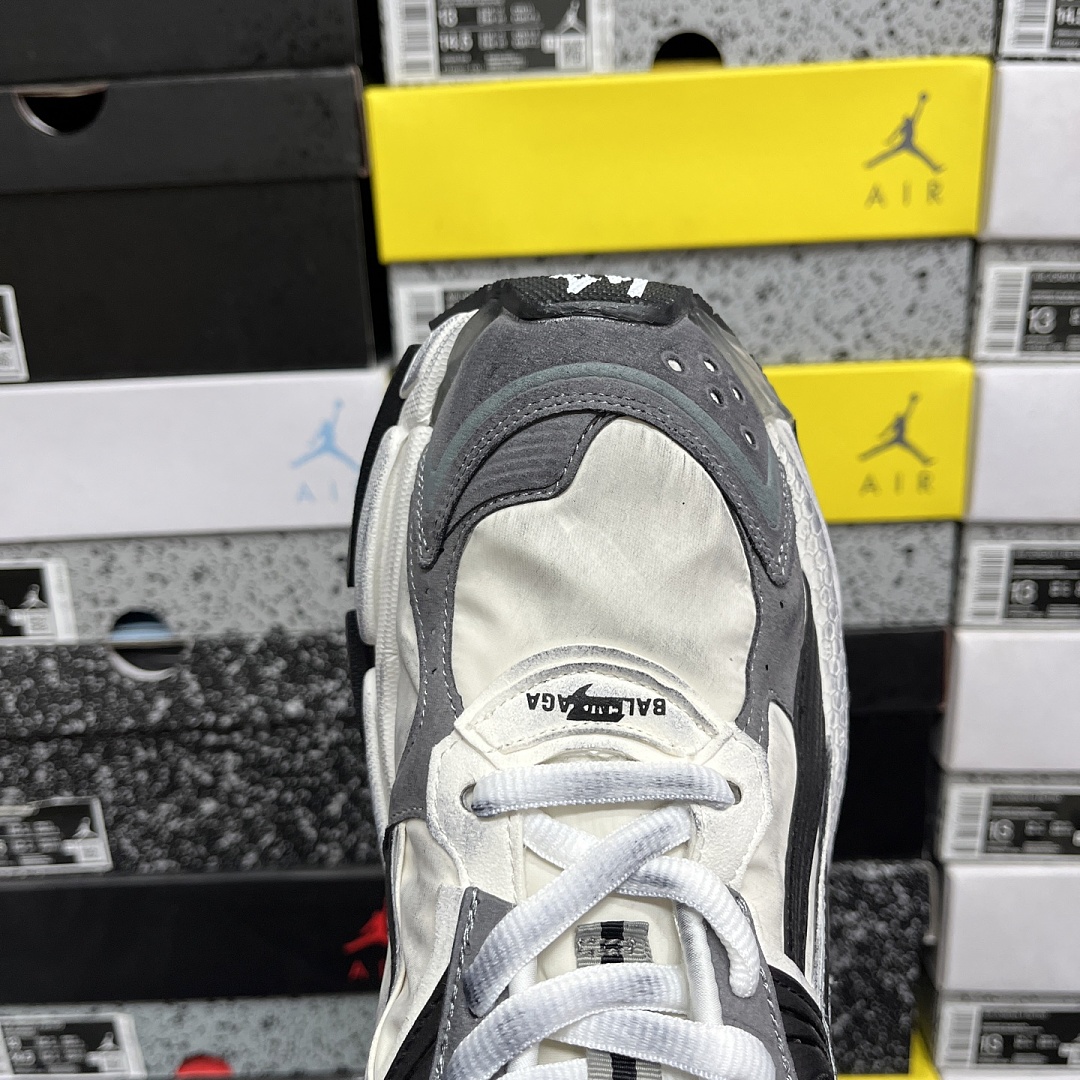 Balenciaga BLCG Runner 7.5 - Image 8