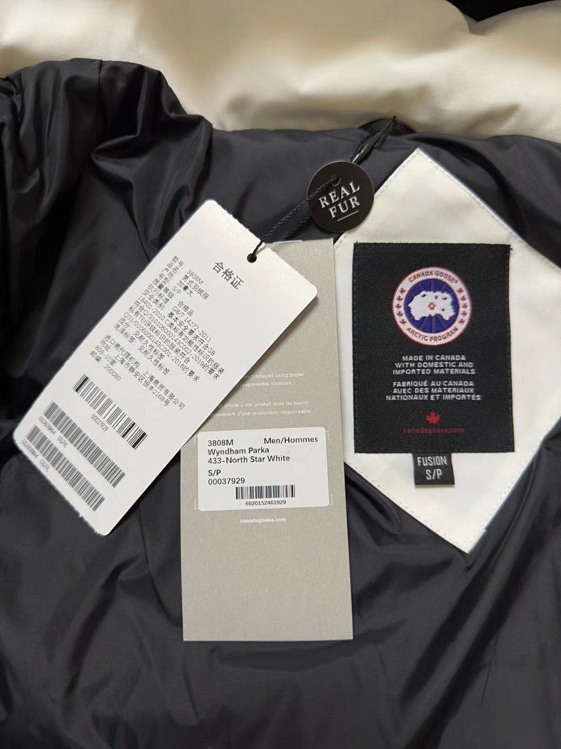 Canada Goose Wyndham Parka - Image 107
