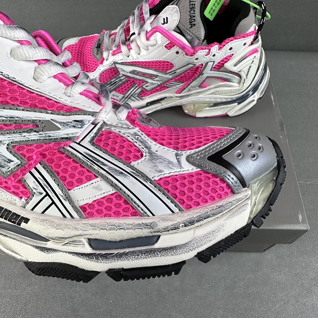 Balenciaga Runner - Image 32