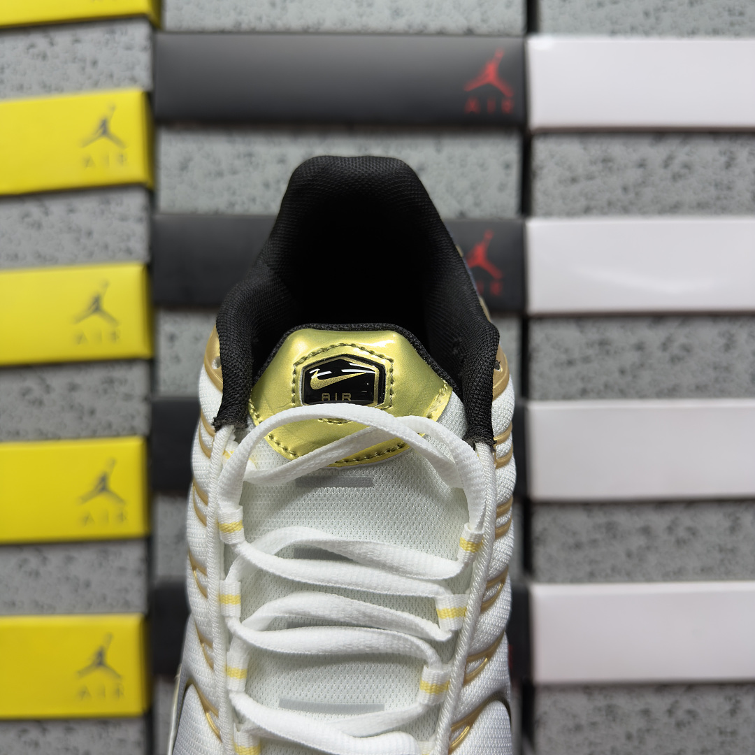 Nike Air Max Plus - Image 9
