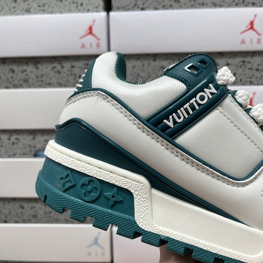 Louis Vuitton Trainer Maxi (White) - Image 4