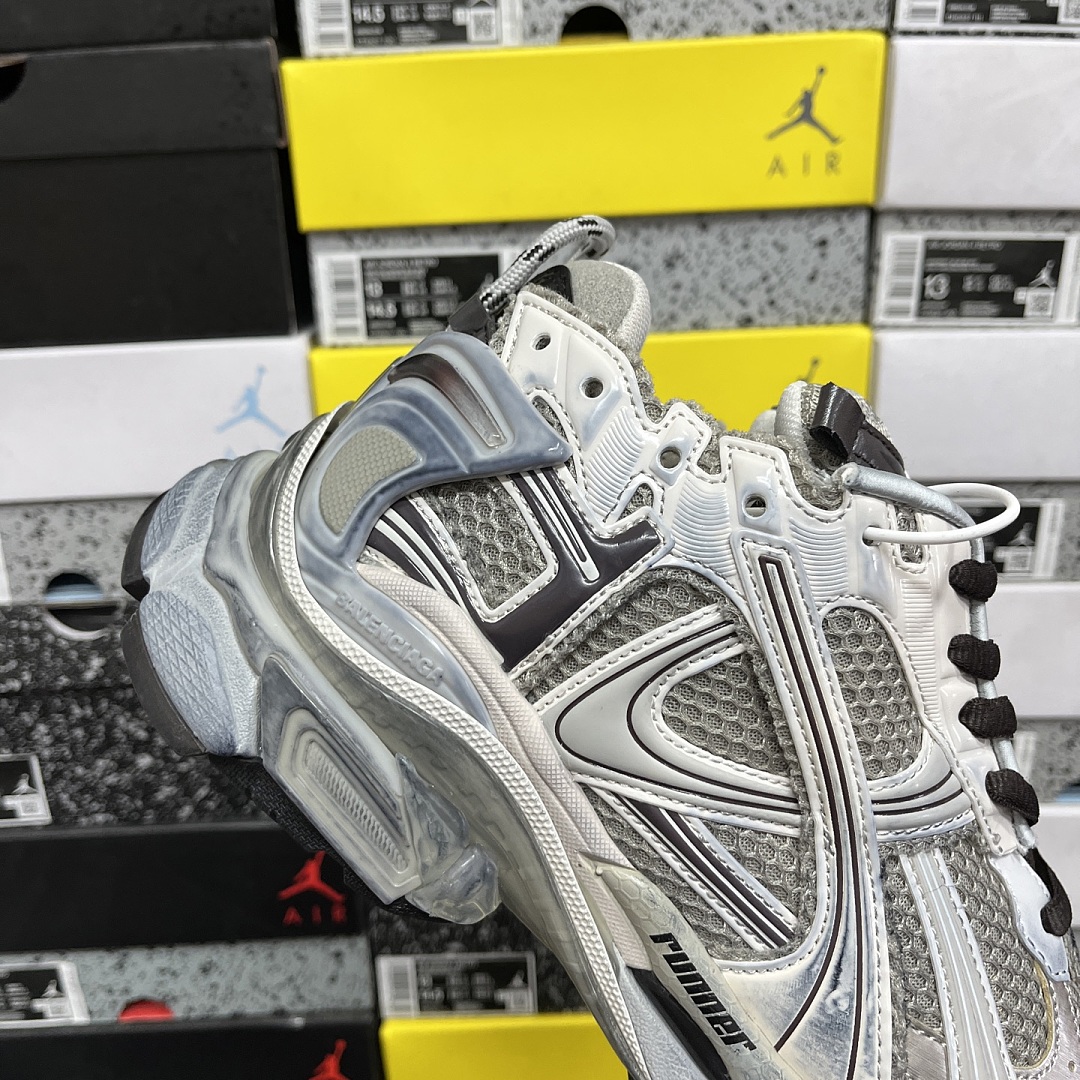 Balenciaga BLCG Runner 7.5 - Image 6