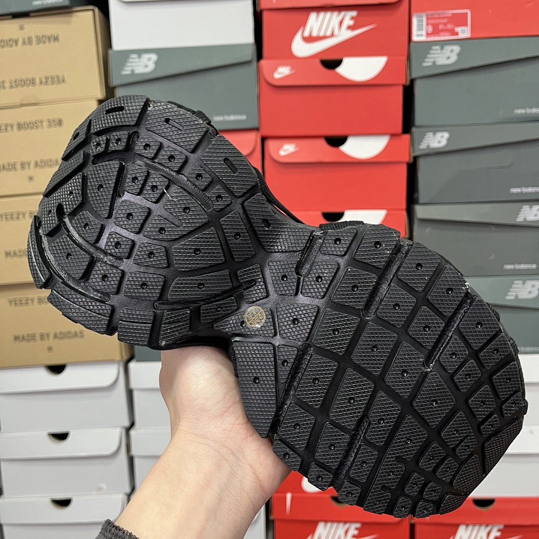 Balenciaga 3XL Extreme Lace - Image 8