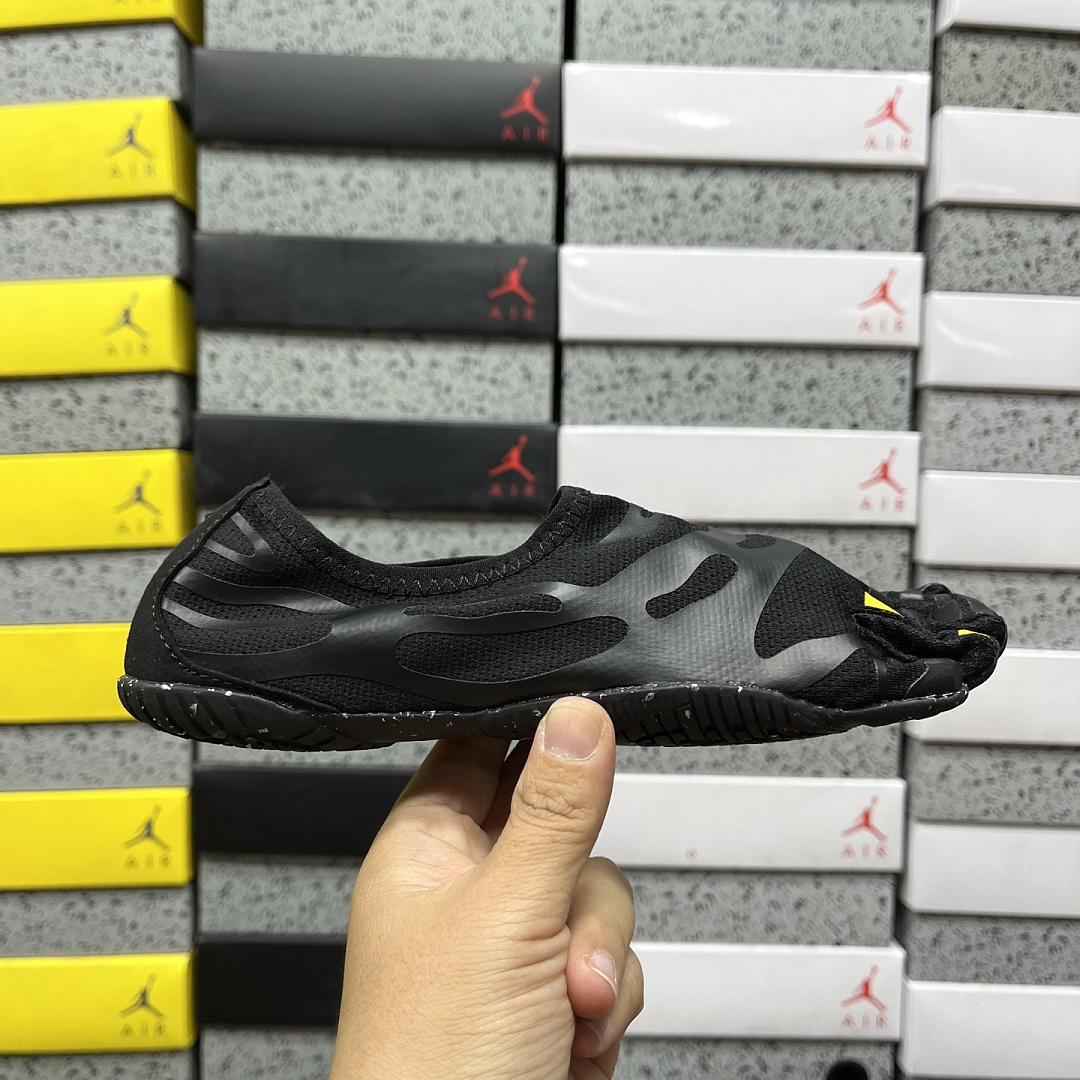 Suicoke Finger Chukka Boot - Image 5