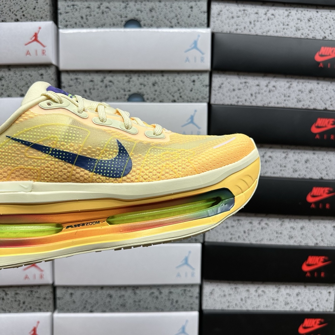 Nike Vomero Premium Alabaster - Image 3