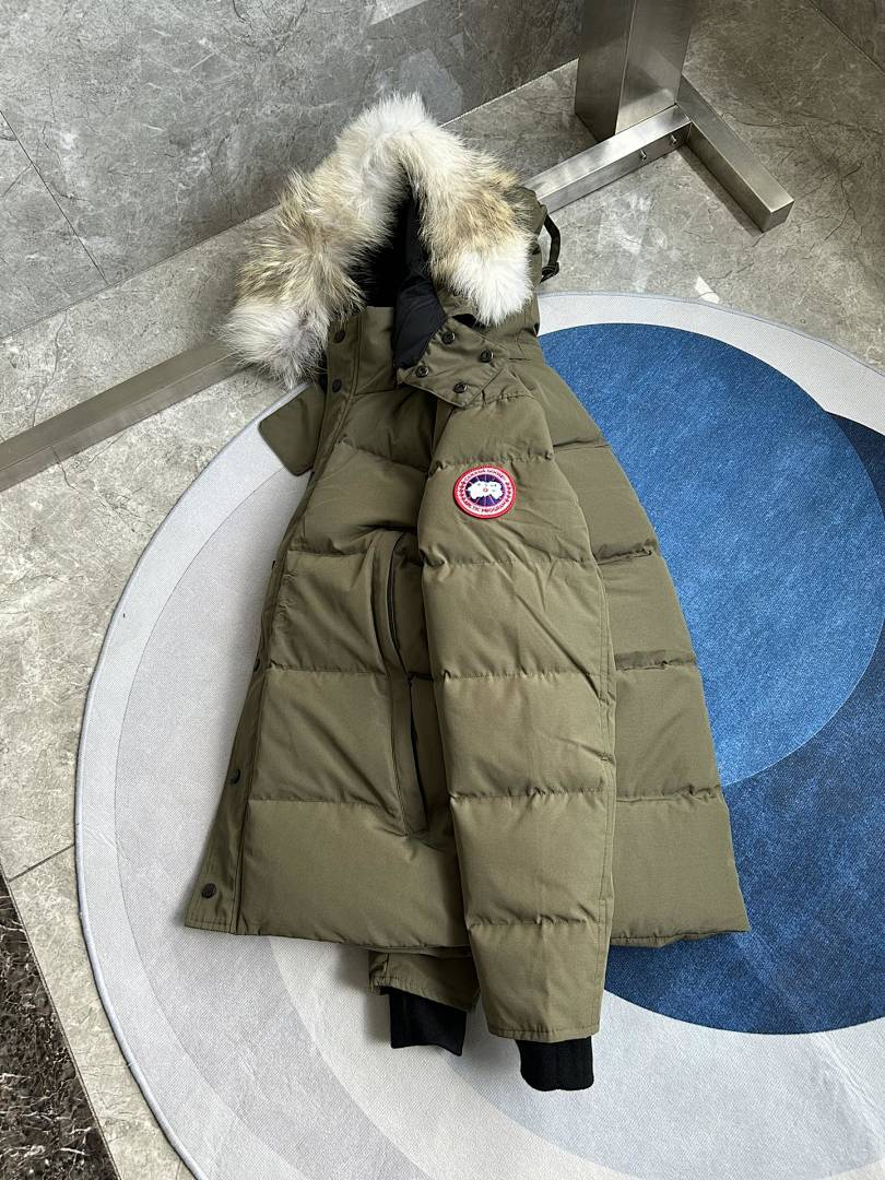 Canada Goose Wyndham Parka - Image 31